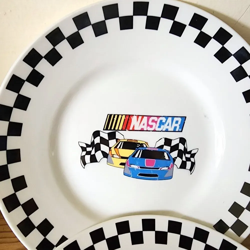 2 Gibson NASCAR Victory Rimmed Salad / Dessert Plates 2002 Checkered Flag 8 3/4